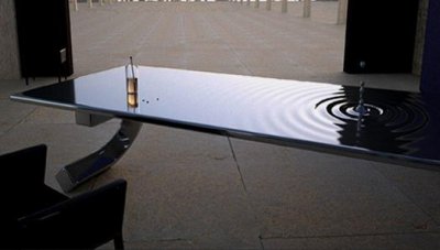 Table illusion par Lee J. Rowland