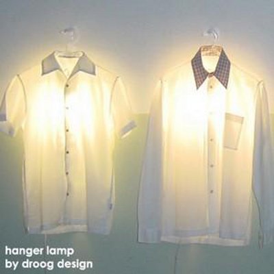 Droog Design : Clothes hanger lamp