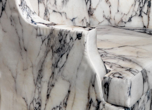 Fauteuil Louis XV de marbre par Maurizio Galante