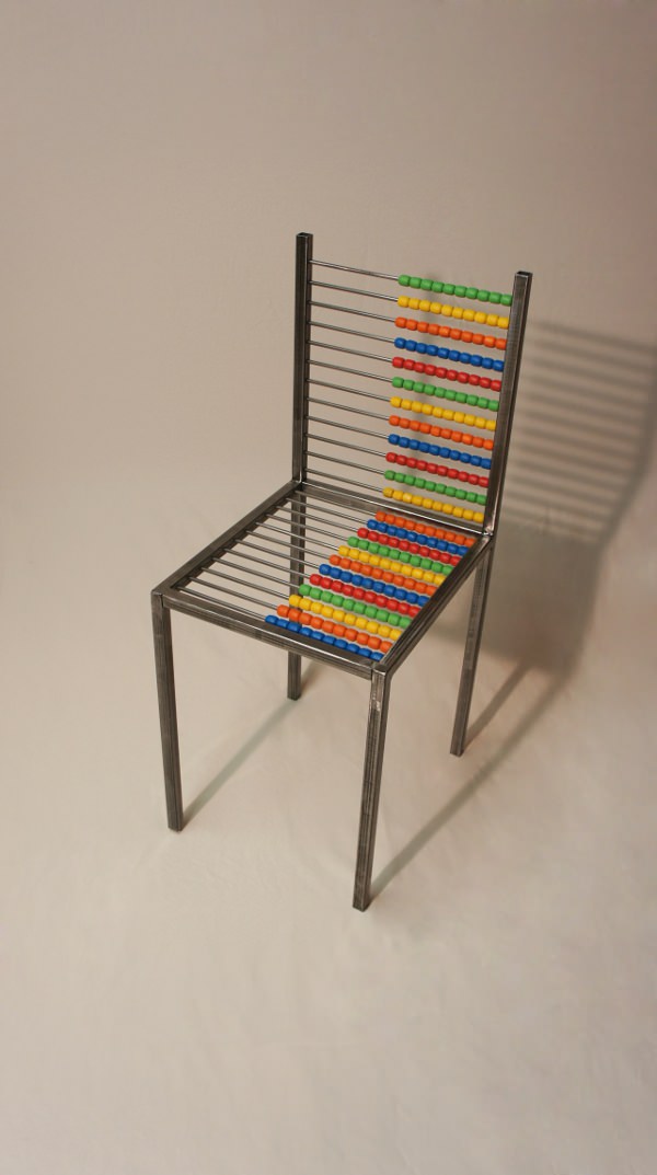 Projet étudiant : Ceci n'est pas une chaise par Léo Abbate