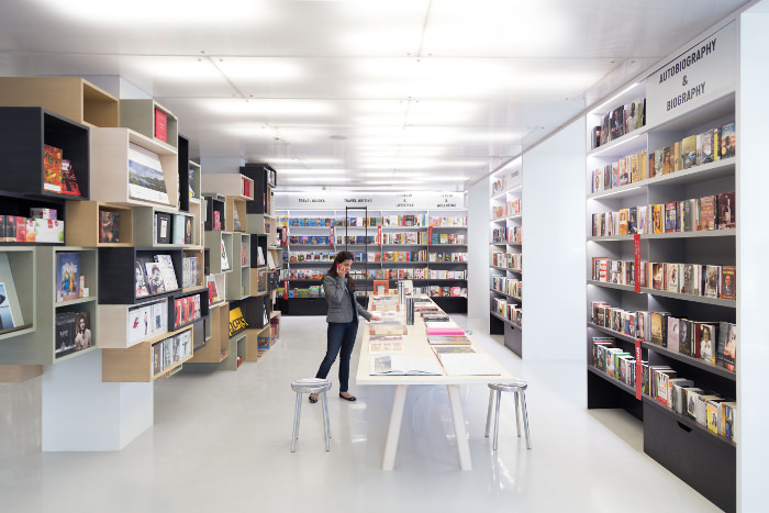 New Delhi : Oxford Bookstore par Normal Studio