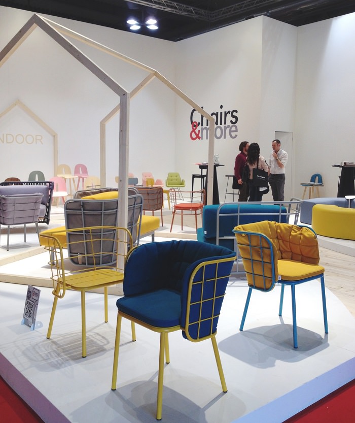 Chaises chez Chairs & More - Salone del Mobile 2014