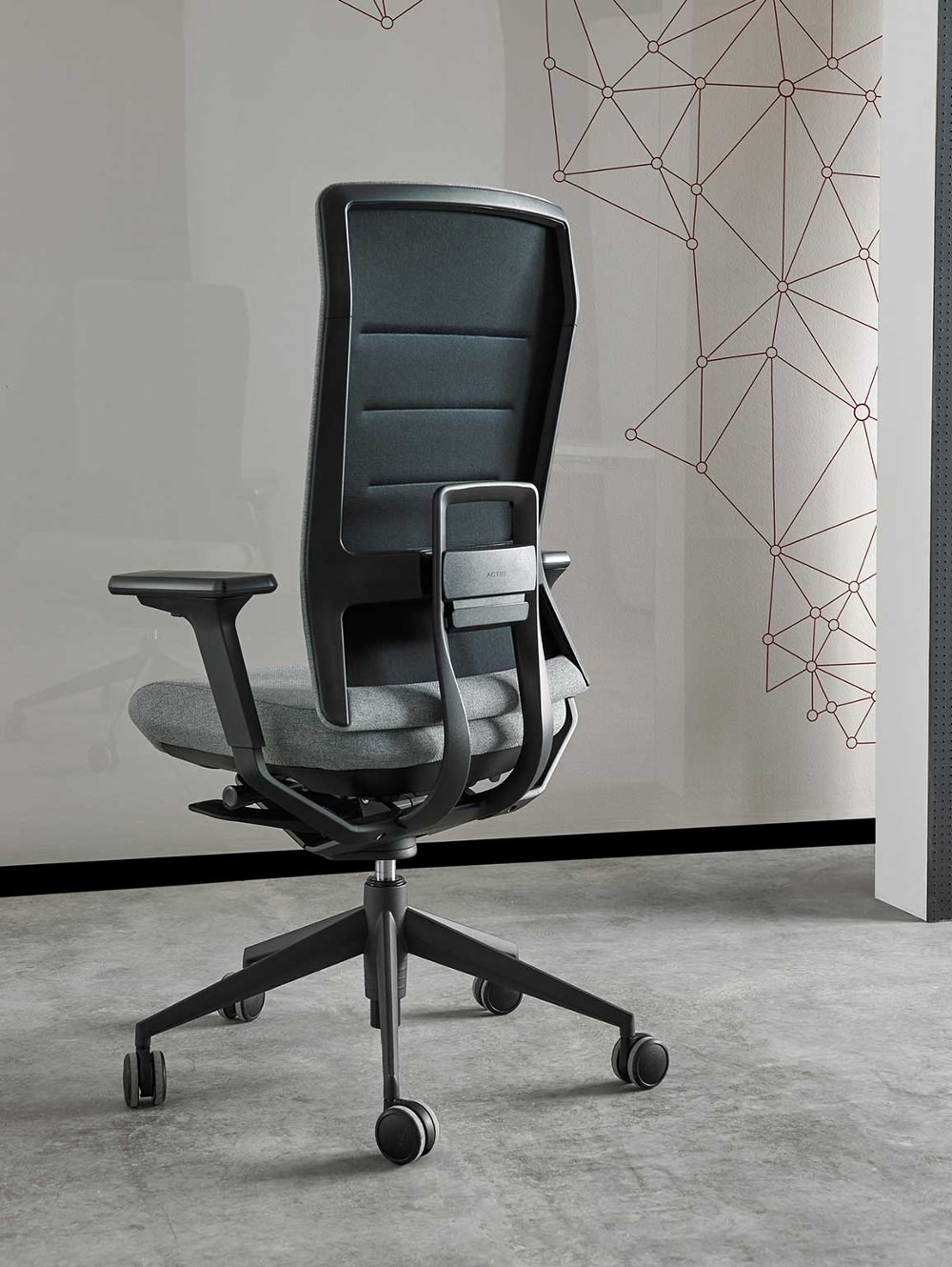 TNK Flex chaise de bureau par Alegre Design