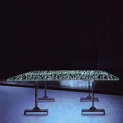Table LED par Ingo Maurer