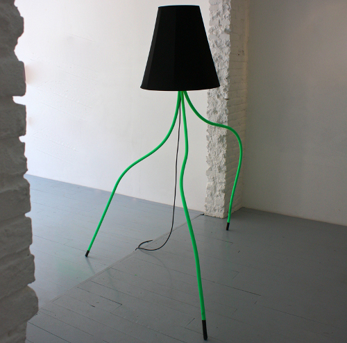 L'art du tuyau par Parsy Debons Design : lampe Dada
