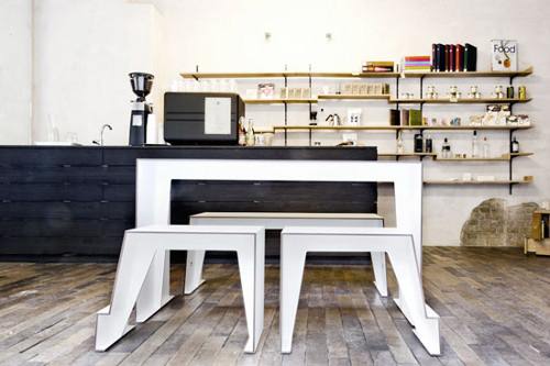 The Compact Café Table par Sigurd Larsen