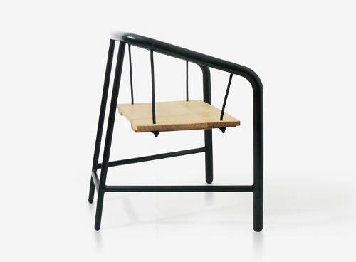 Portique armchair, la chaise balançoire par Florent Coirier