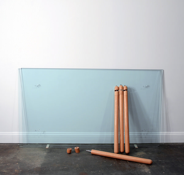 Dyvel Table double plateaux de verre par SilvaBradshaw