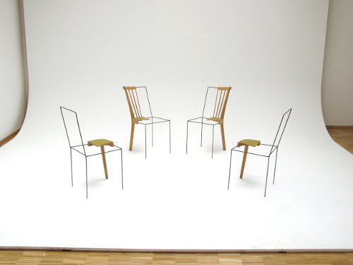 Trois deux un chaise par Julian Sterz