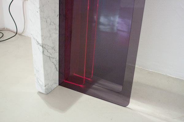 Stock Collection rencontre entre plexiglas et marbre par Giorgia Zanellato