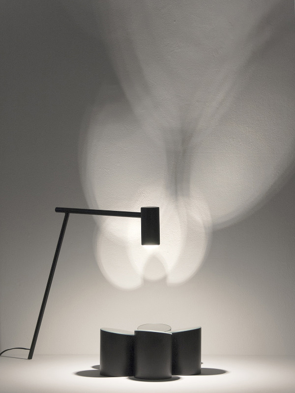 Luminaire Fragment par Ferréol Babin pour l'exposition Objet Lumière