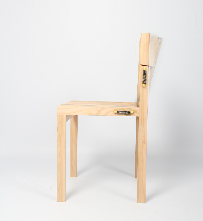 Chaise bois design confortable par Florian Dasras