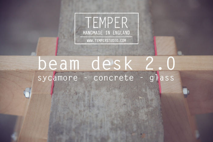 Beam Desk 2.0 le bureau bois béton verre par le Studio Temper
