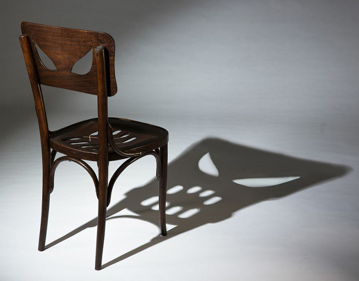 La chaise Maléfique par Yaara Derkel - blog esprit design