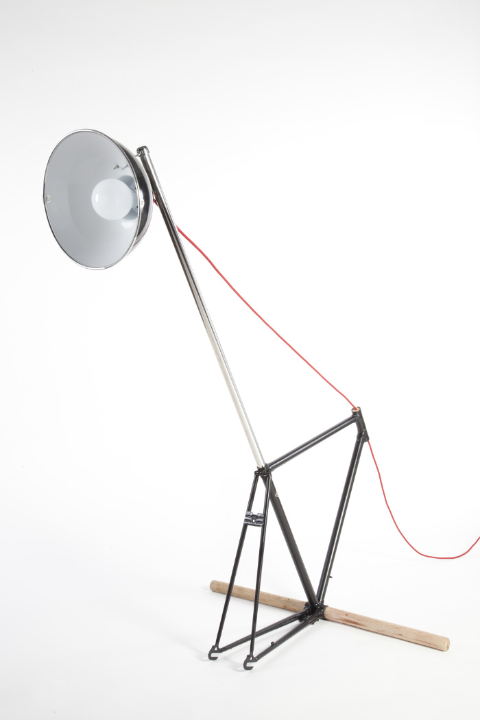 Projet étudiant : la lampe vecteur d'histoire par Julien Mazeyrat