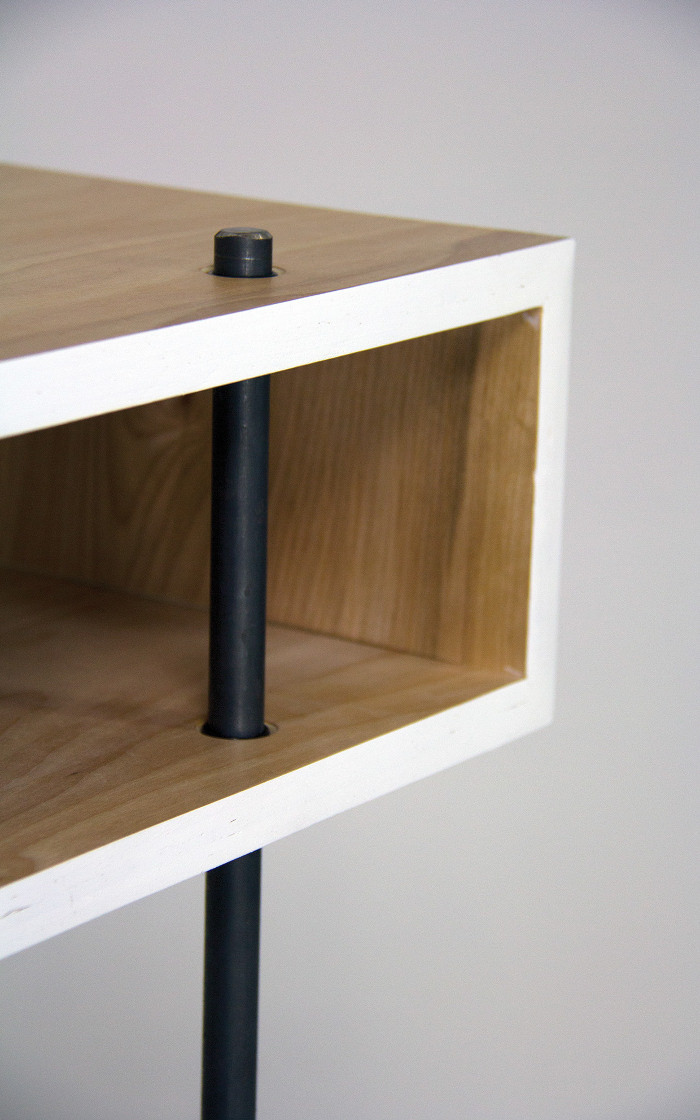 Bureau minimaliste Fig. 8 Desk par Steven Berkas