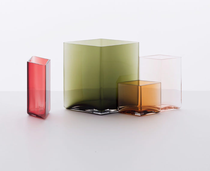 Collection de Vases colorés Ruutu Vases par Ronan et Erwan Bouroullec 