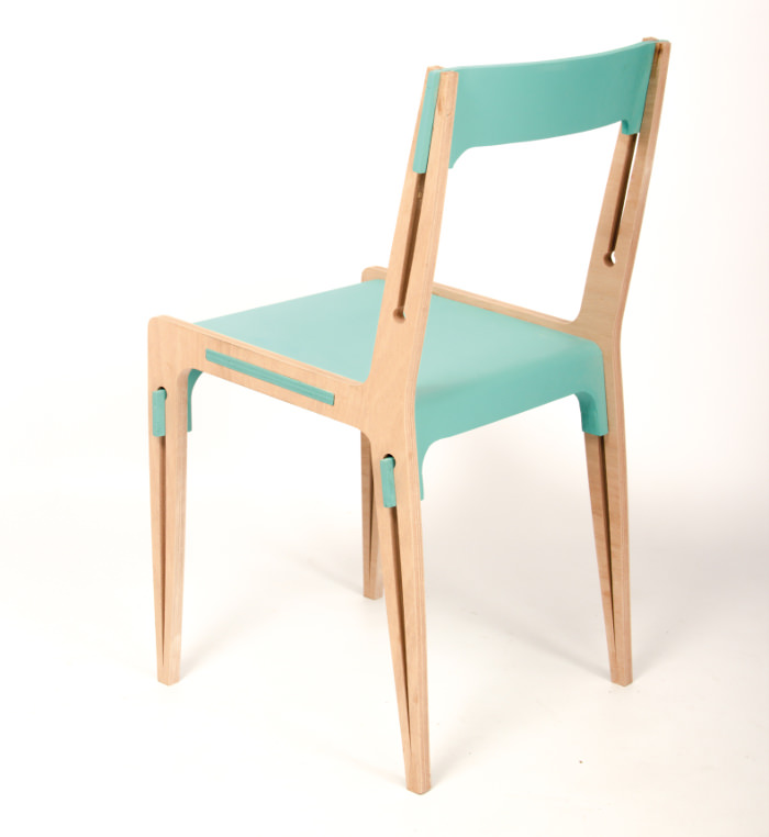 Projet étudiant : PEG la chaise pincée par Hugo le Bozec LISAA Rennes