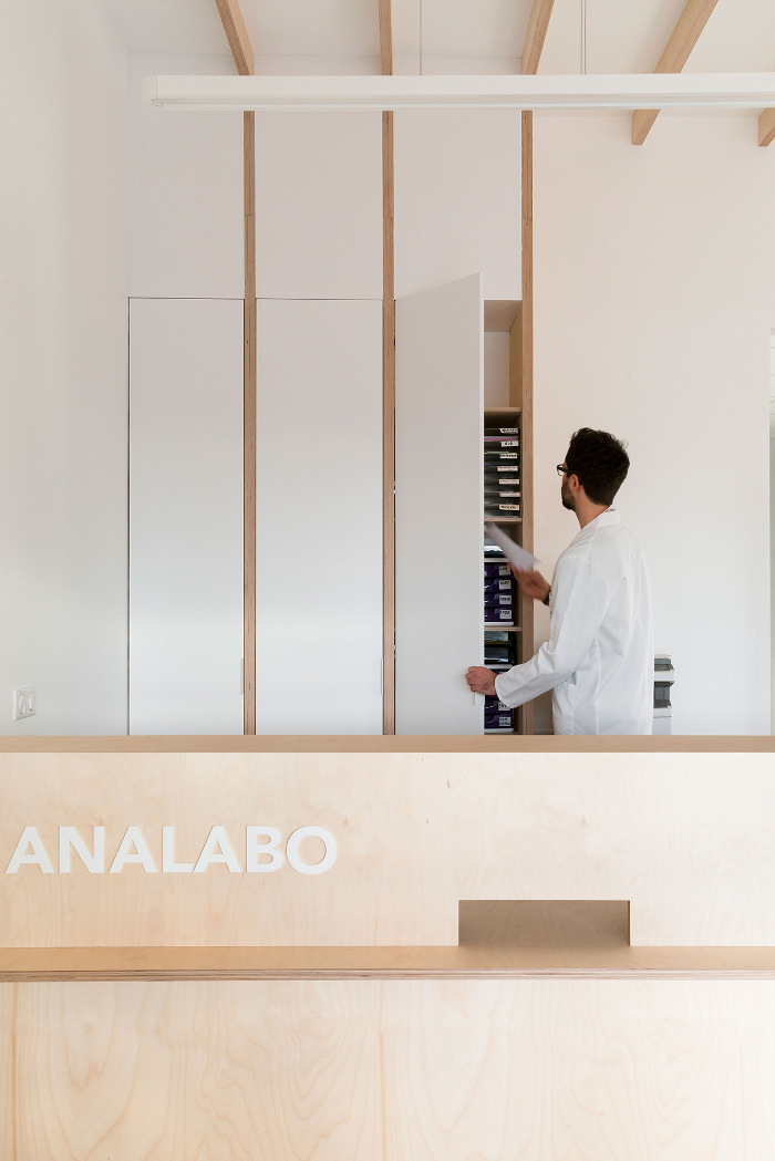 ANALABO le laboratoire par le Studio Hekla