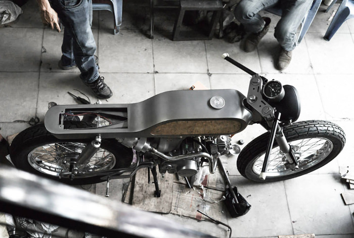 BISHOP changer les codes de la Moto par Bandit9