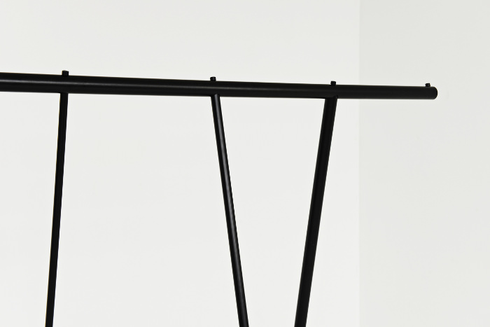 Rack wardrobe détail - Makers With Agendas un studio de design émergent