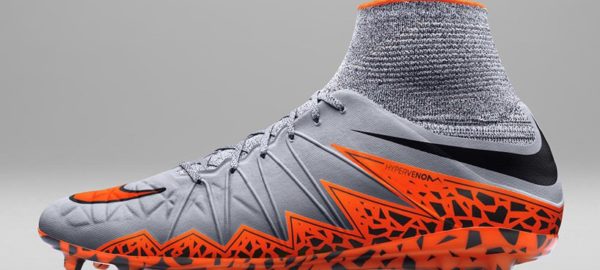 NIKE HYPERVENOM II design et performances sportives