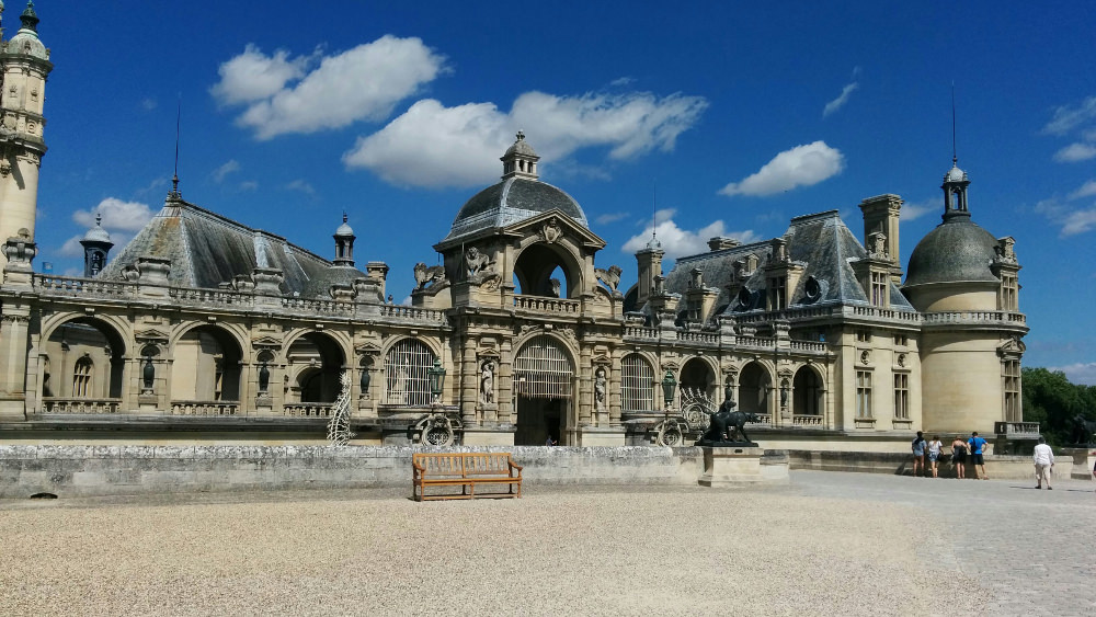 Renault dévoile son TALISMAN - Chateau de Chantilly