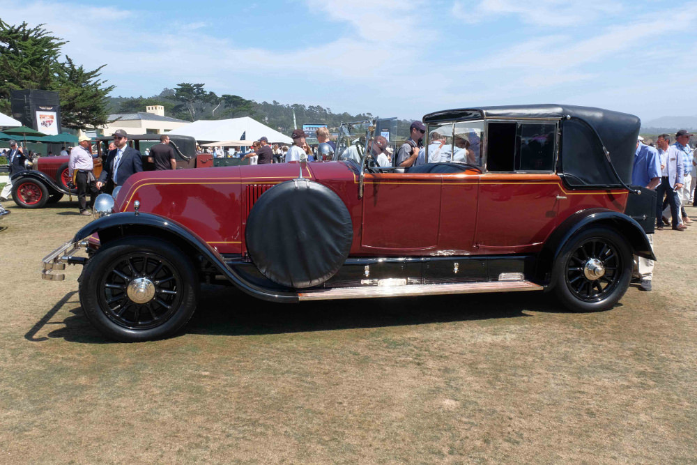 Renault 45MC Manessius Cabriolet de Ville de 1926 ayant reçu le Chairmans Trophy parmi les distinctions du concours