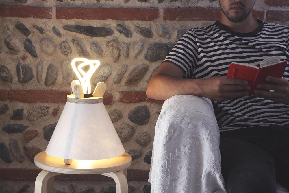 Crowdfunding : Lavu Lamp luminaire tipi par Tom Davies