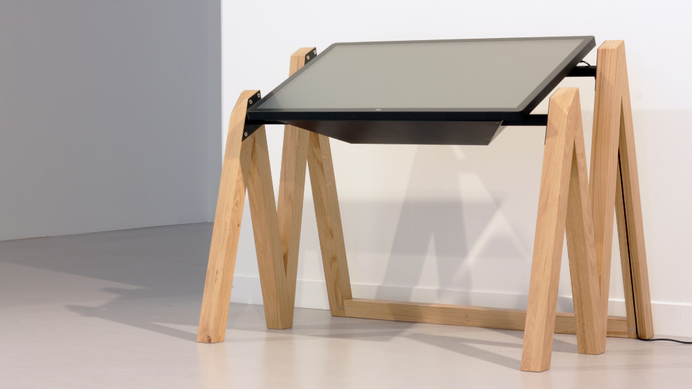 Table design numérique MM par Alix Videlier