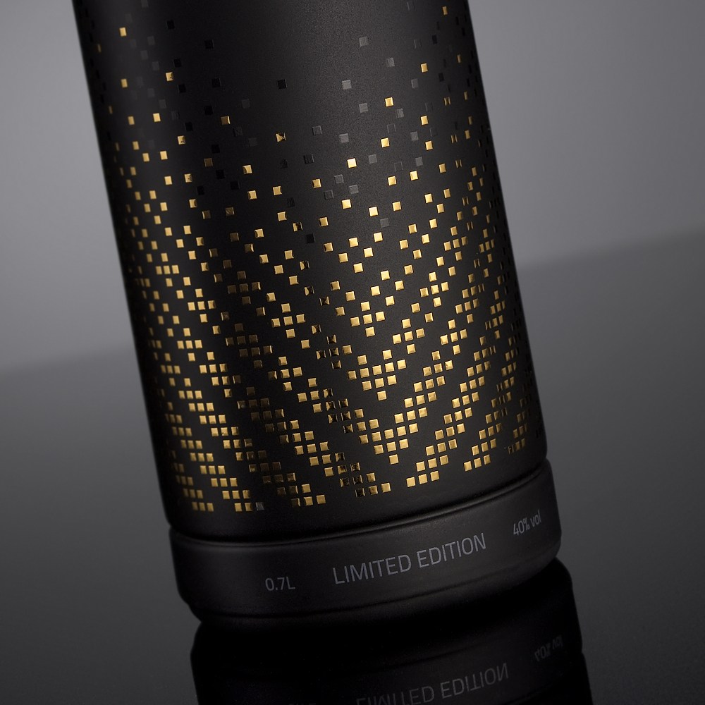 Packaging : Lithuanian vodka Gold par le Studio Creata