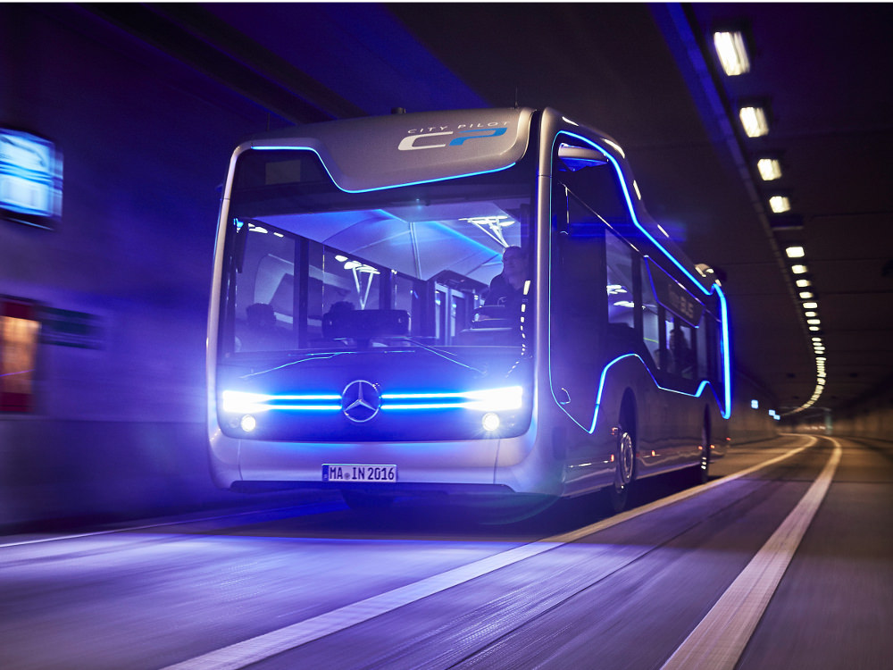 CityPilot : Le bus autonome par Mercedes