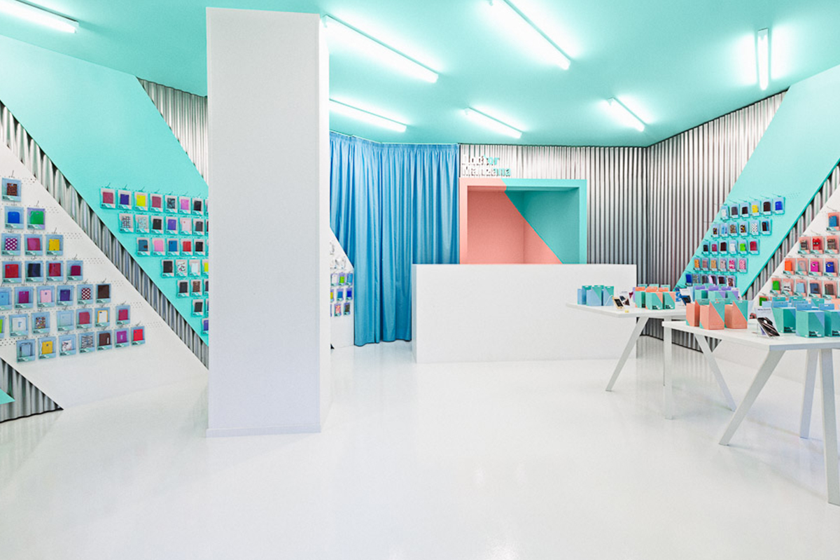 La seconde boutique de Doctor Manzana conçue par le studio Masquespacio