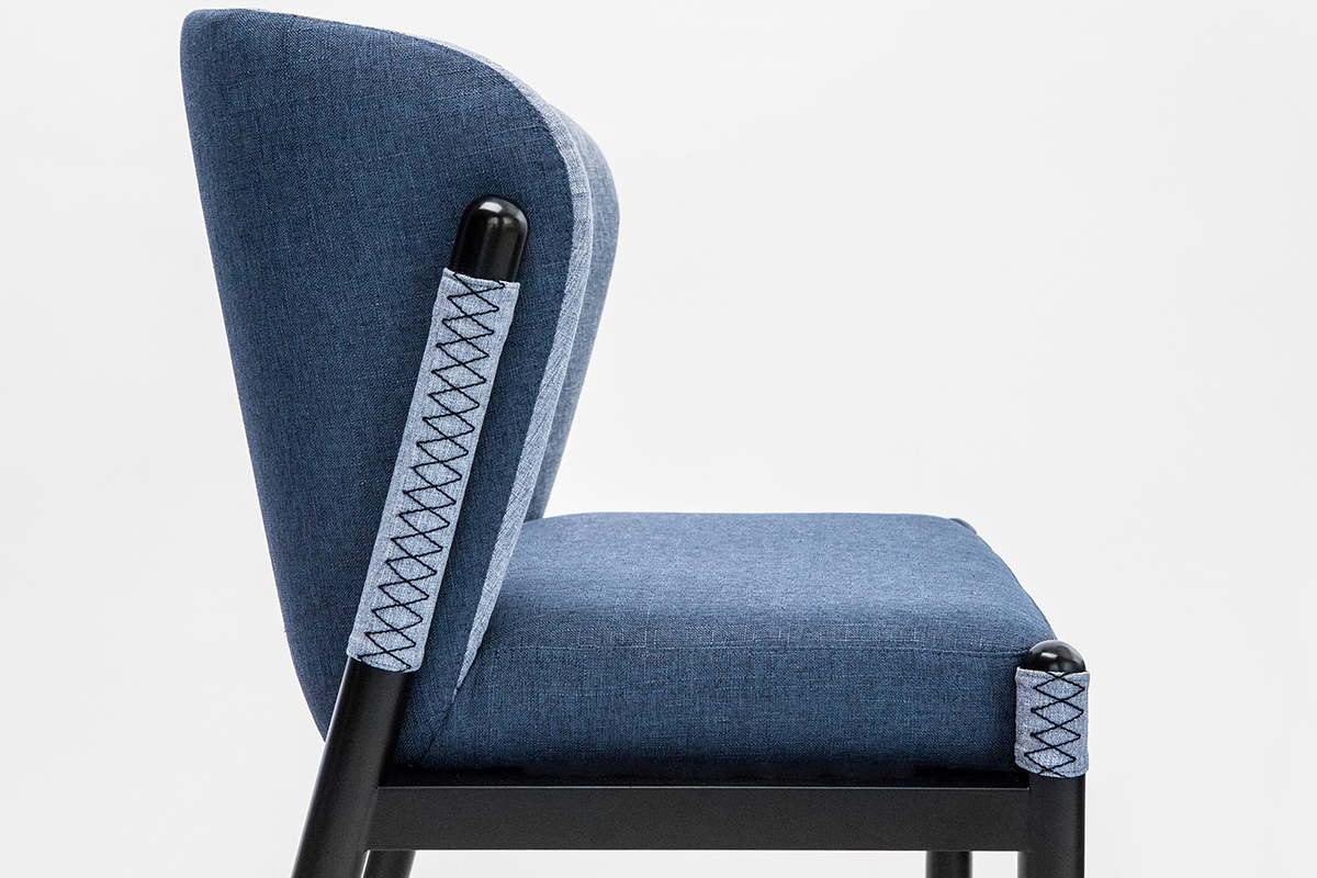 La chaise Katana inspirée de la culture japonaise par Pavel Vetrov