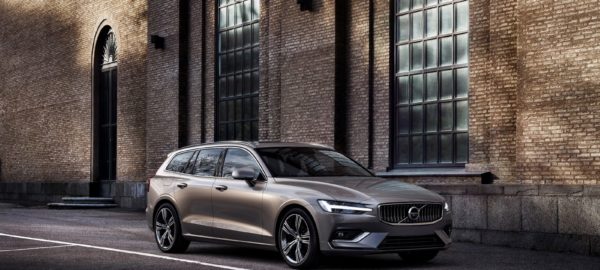 Nouveau break V60 Volvo : « bye bye le break cubique de tonton Gunder »