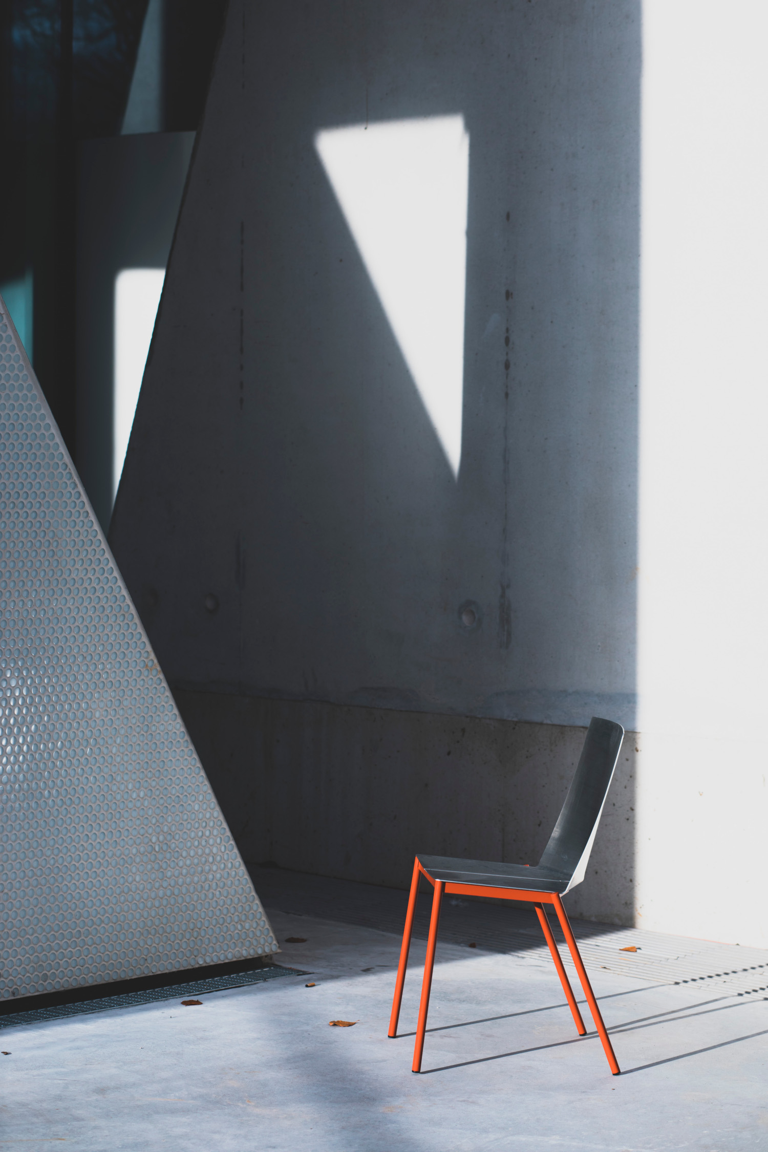 Folded Chair 01 la chaise pliée par Erno Dierckx