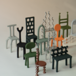 “Les petites chaises” en céramique de Solenne Belloir