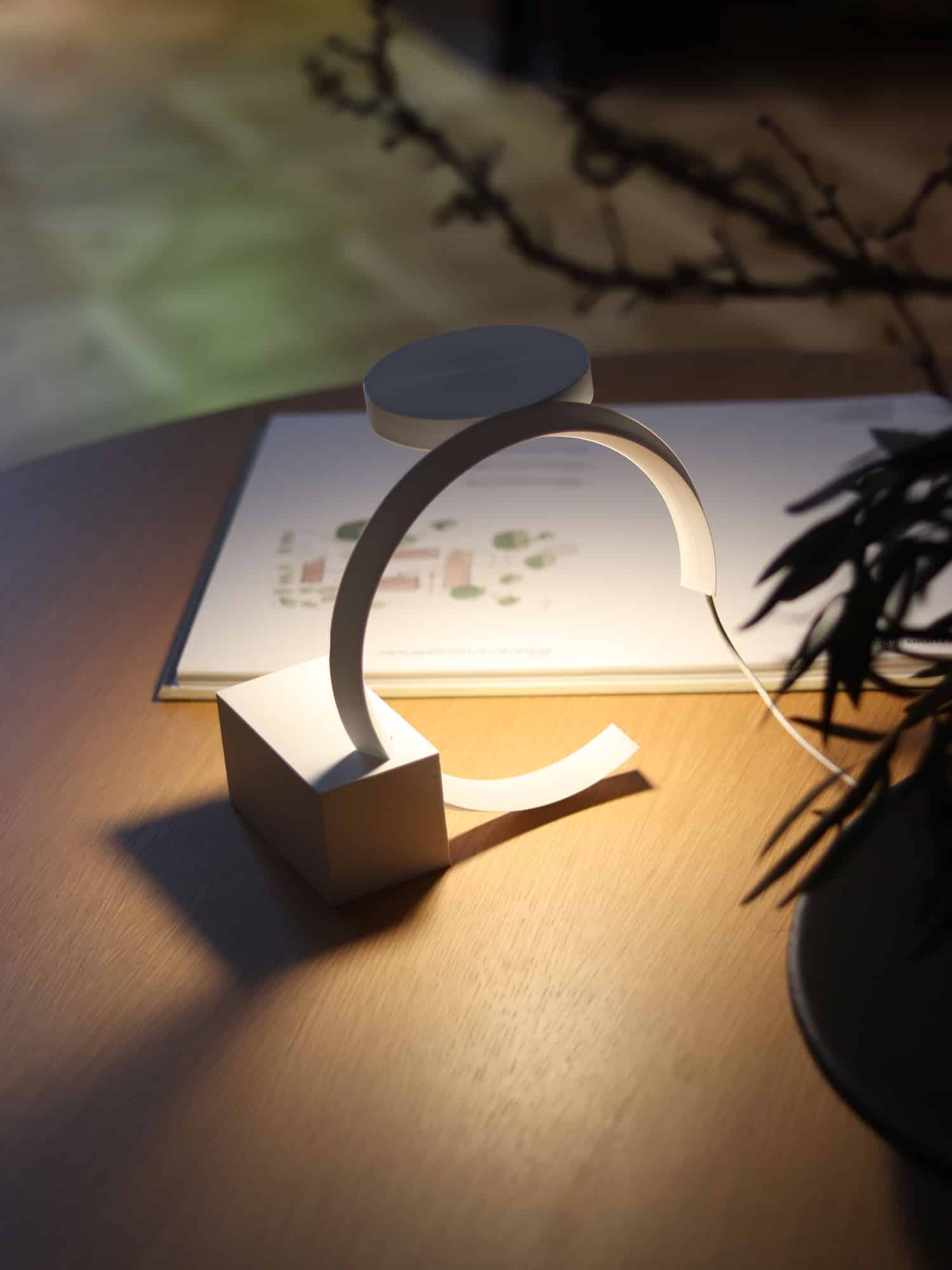 ORBYT : Luminaire modulable par Aleš Boem