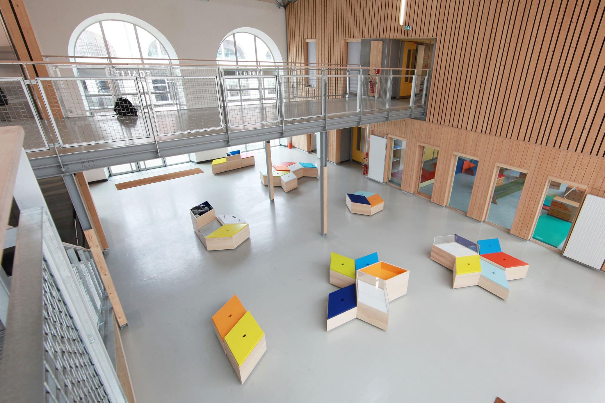 Ecole Paule et Joseph Thiollier : mobilier création