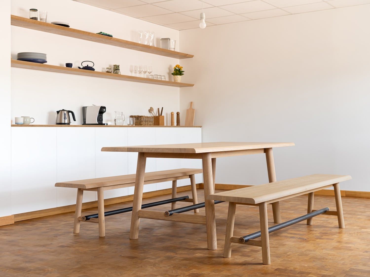 Delavelle s'associe à Pierre Dubourg pour créer la gamme de mobilier écoconçue Ostal