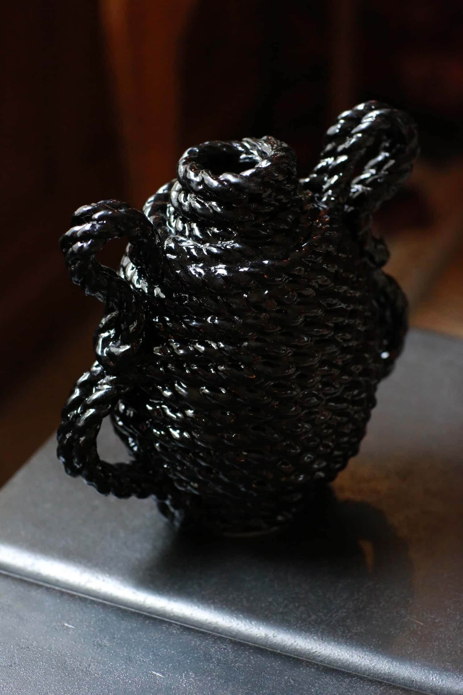 Zbeul Studio : une collection de vases entre art et design