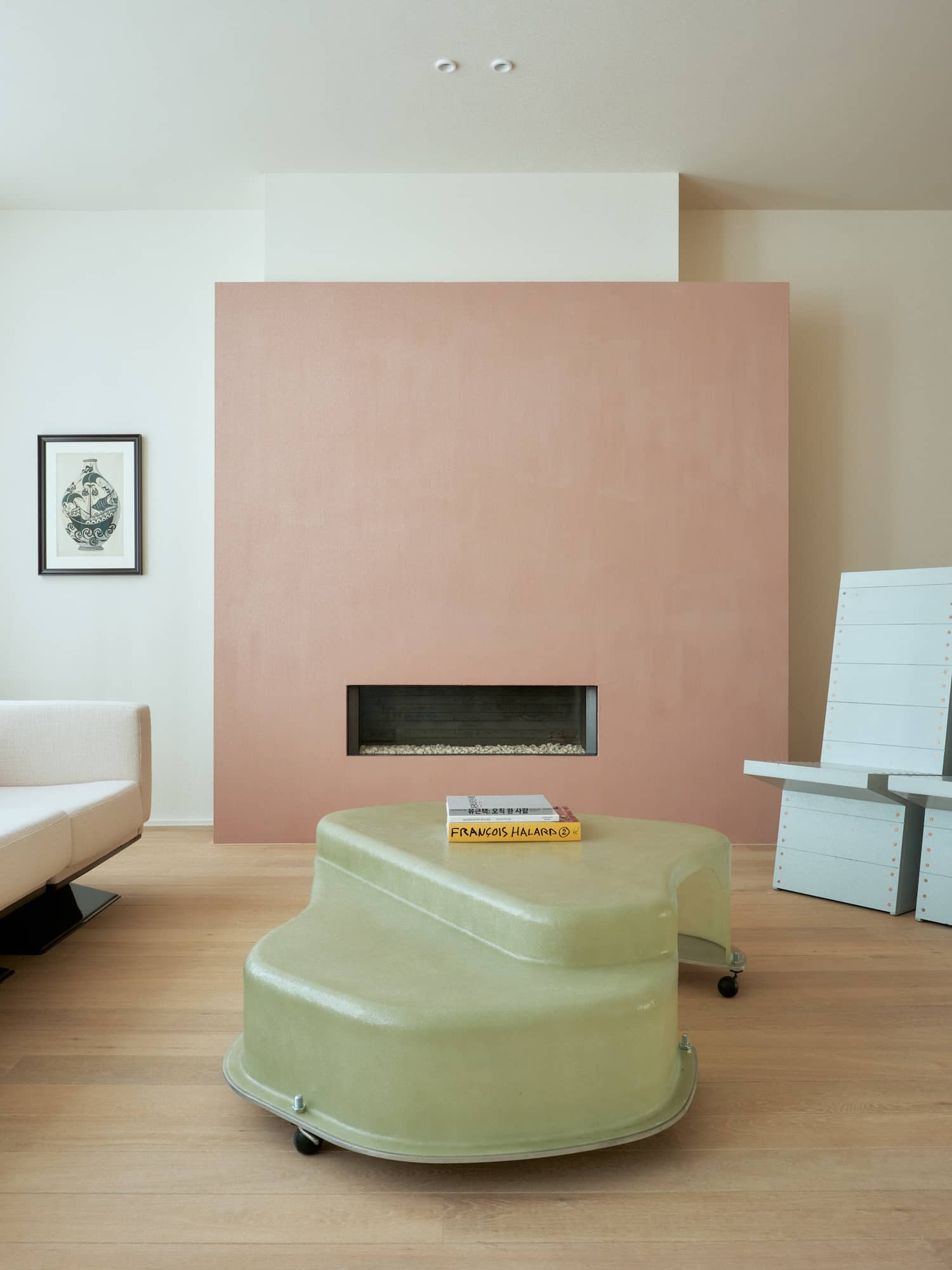 Toba Coffee Table : quand le mobilier devient paysage intérieur