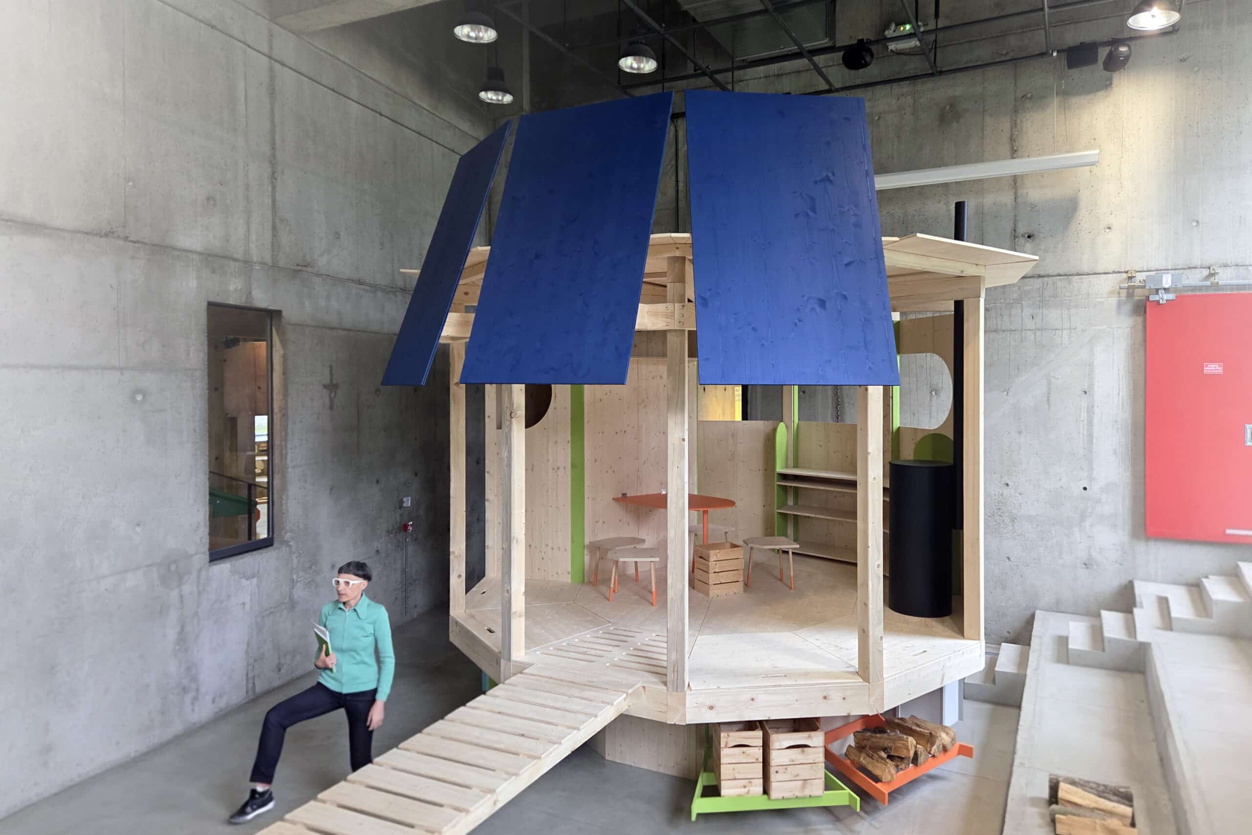 Nos pieds d’argile : matali crasset interroge notre rapport au vivant et à l’habiter à l'occasion de la Biennale de design de Saint-Etienne