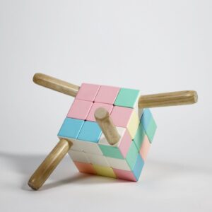 Rubik’s Cube Chair par Heon : quand l’assise devient une énigme ludique