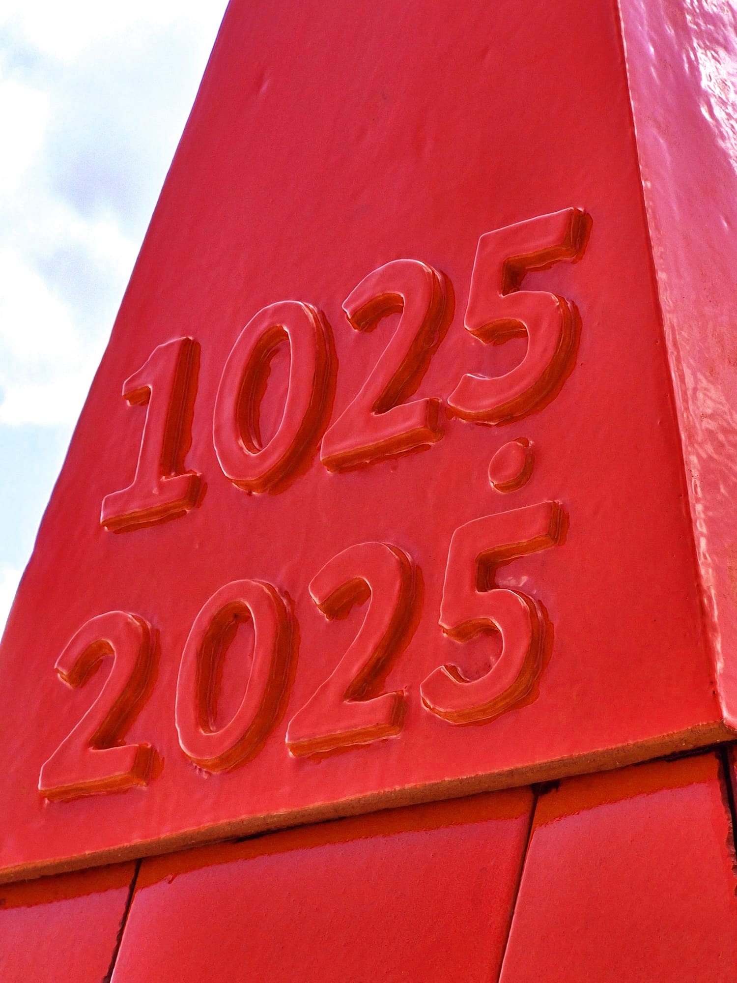 Le 101ᵉ clocher de Caen : signal rouge pour un nouveau chapitre urbain