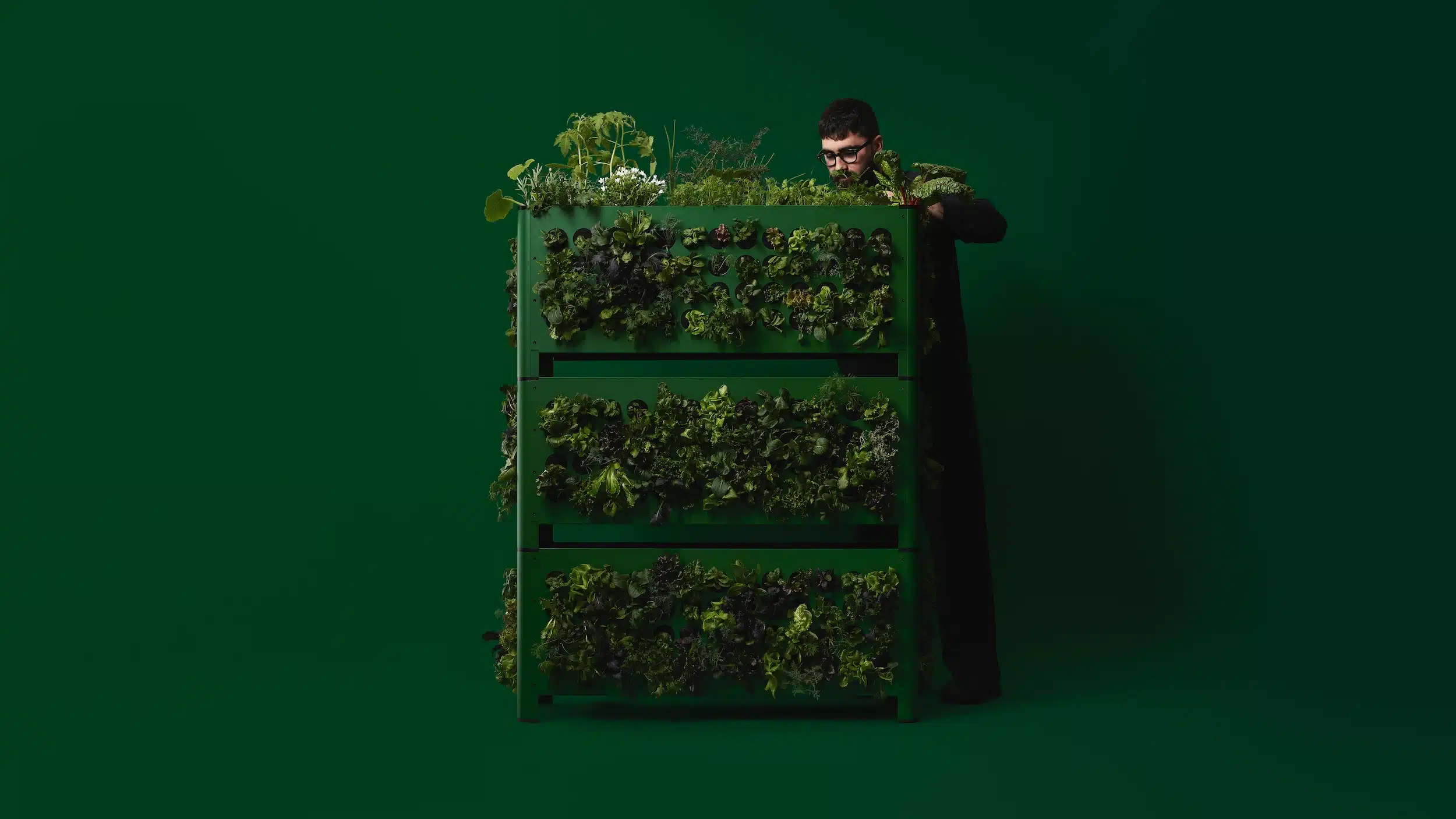 HomeFarm : une jardinière verticale modulable pensée pour la vie urbaine