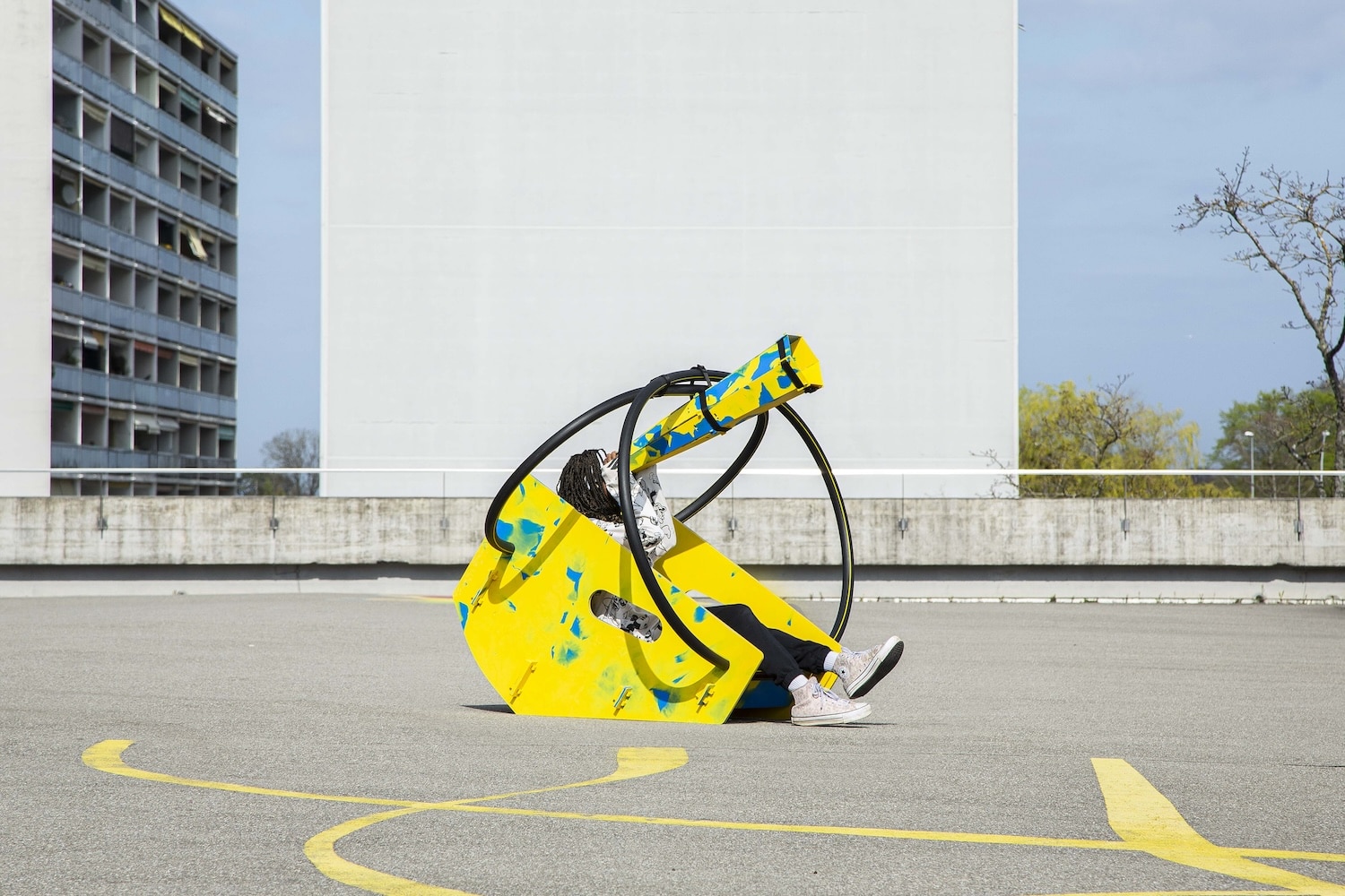 NUAGE : Une invitation poétique à observer le ciel, design et réemploi à l’appui