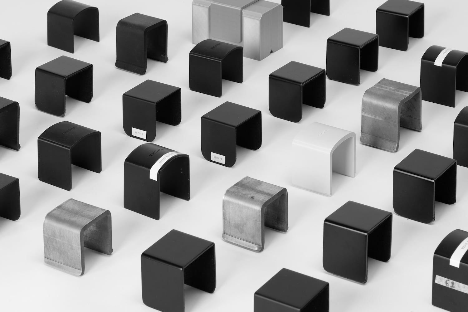 Essential pour Thuma : un canapé modulable par Quentin de Coster 