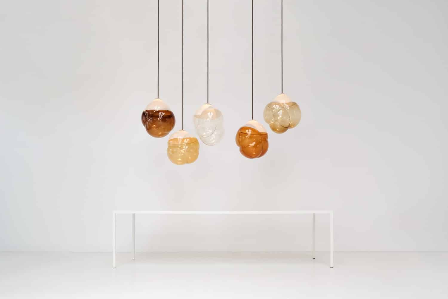 CLOUD par Jeremy Maxwell Wintrebert : La poésie lumineuse du verre soufflé