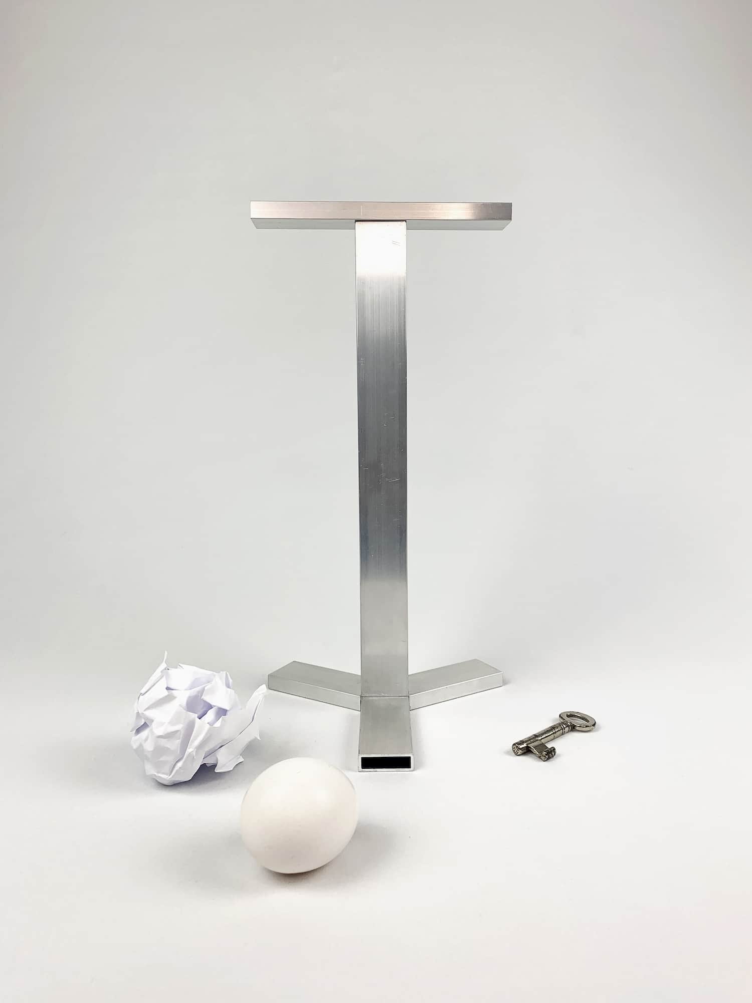 Guillaume Sonnet présente Grammar : entre Bauhaus et Memphis, le design par assemblage Guillaume Sonnet présente Grammar : entre Bauhaus et Memphis, le design par assemblage